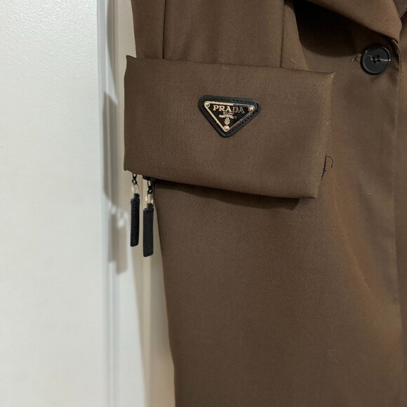 Prada Women's Iconic Brown Blazer – Large, Made in Italy, 100% Cotton, NWT - Picture 4 of 16